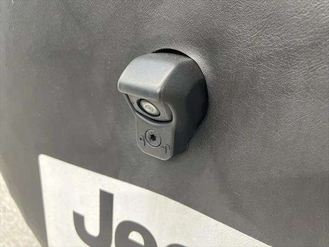 2025 Jeep Wrangler 4-Door Summit 4x4