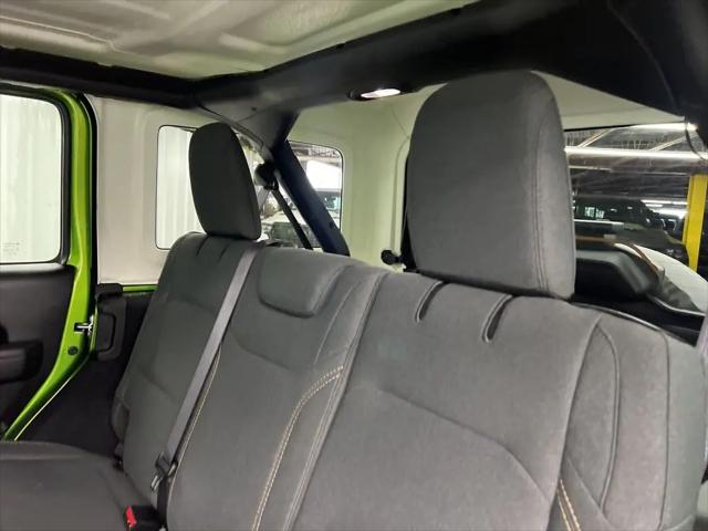 2025 Jeep Wrangler 4-Door Summit 4x4