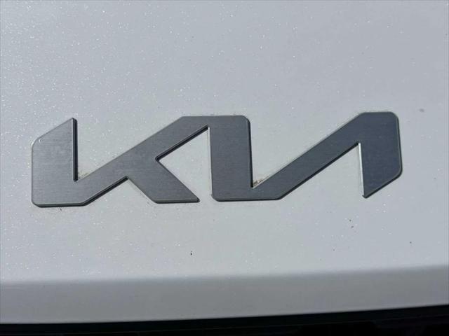 2022 Kia K5 EX