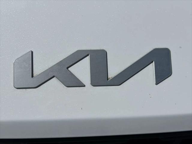2022 Kia K5 EX