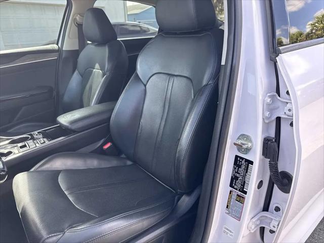 2022 Kia K5 EX