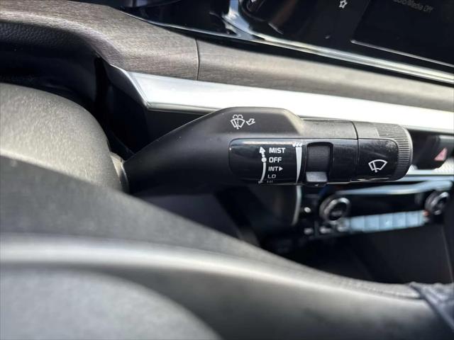 2022 Kia K5 EX