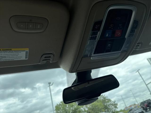 2020 Ram 1500 Laramie Crew Cab 4x4 5'7" Box
