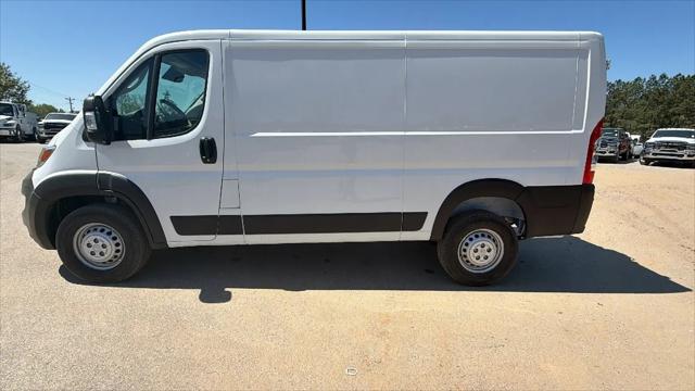 2026 Ram ProMaster Cargo Van Tradesman Low Roof 136" WB w/Pass Seat