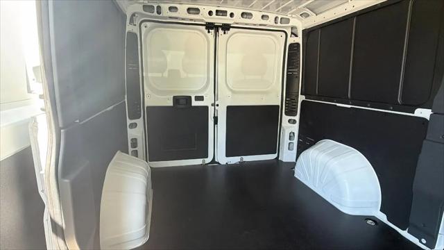2026 Ram ProMaster Cargo Van Tradesman Low Roof 136" WB w/Pass Seat