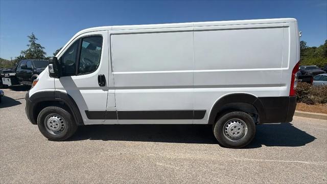 2026 Ram ProMaster Cargo Van Tradesman Low Roof 136" WB w/Pass Seat