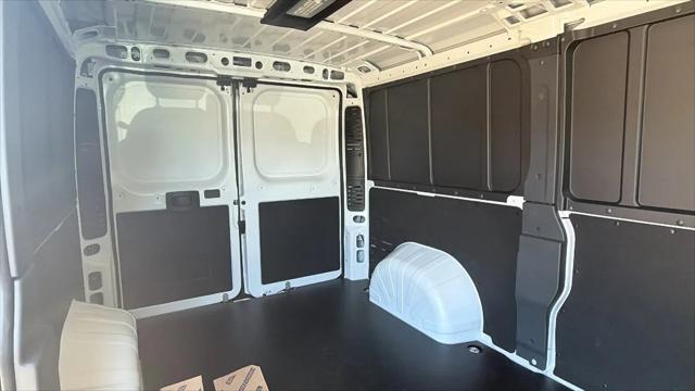 2026 Ram ProMaster Cargo Van Tradesman Low Roof 136" WB w/Pass Seat