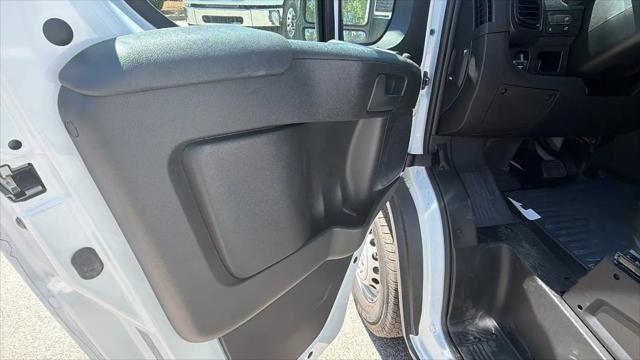 2026 Ram ProMaster Cargo Van Tradesman Low Roof 136" WB w/Pass Seat