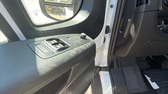 2026 Ram ProMaster Cargo Van Tradesman Low Roof 136" WB w/Pass Seat