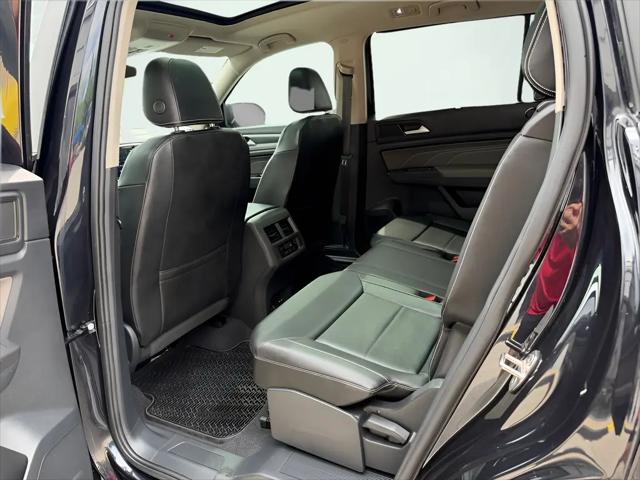 2023 Volkswagen Atlas 3.6L V6 SEL R-Line Black