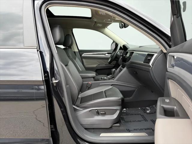 2023 Volkswagen Atlas 3.6L V6 SEL R-Line Black