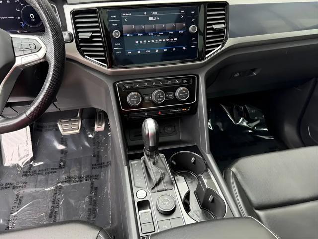 2023 Volkswagen Atlas 3.6L V6 SEL R-Line Black