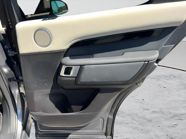 2018 Land Rover Discovery SE