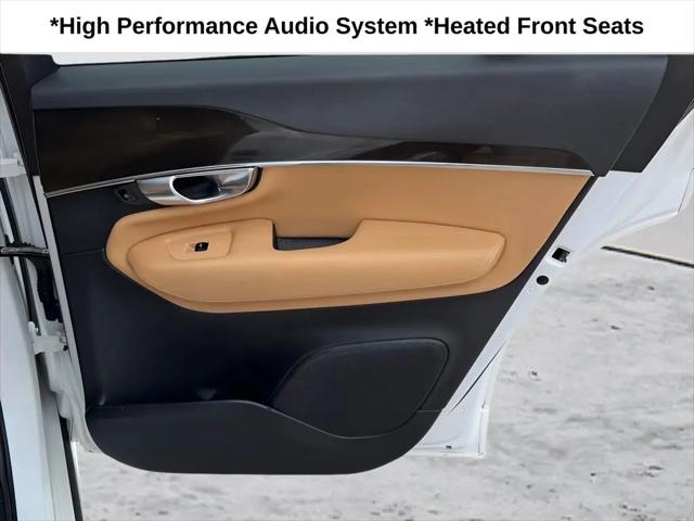 2018 Volvo XC90 T6 Momentum