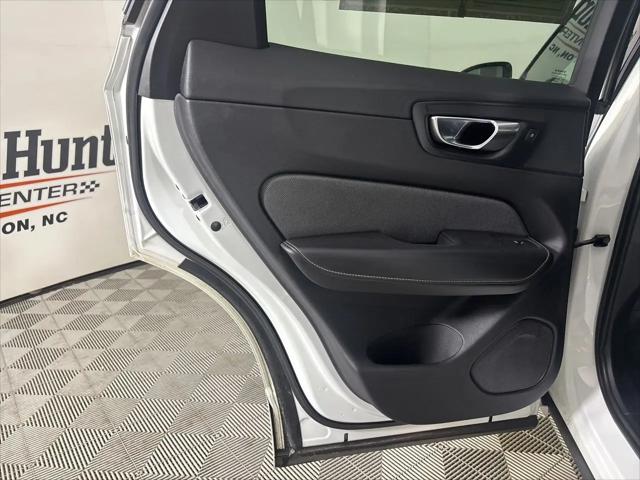 2020 Volvo XC60 T5 R-Design