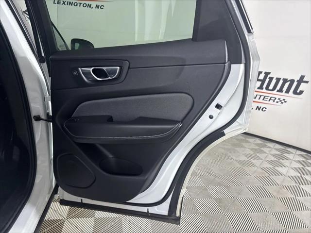 2020 Volvo XC60 T5 R-Design