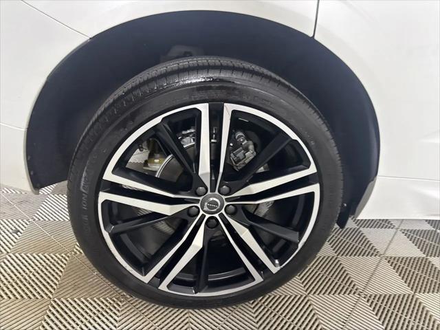 2020 Volvo XC60 T5 R-Design
