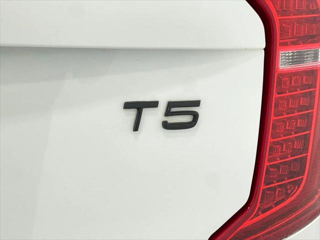 2018 Volvo XC90 T5 Momentum