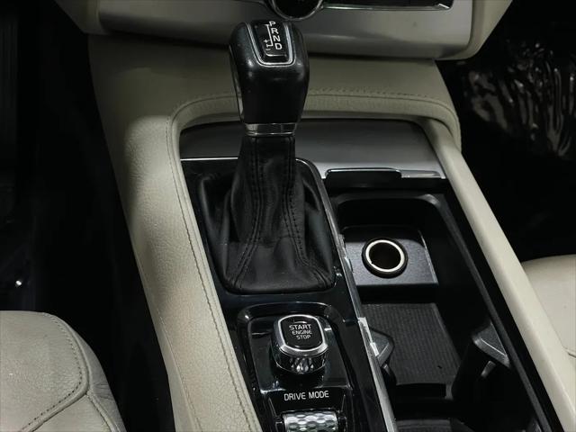2018 Volvo XC90 T5 Momentum