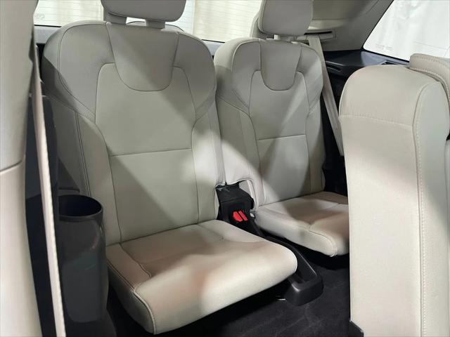 2018 Volvo XC90 T5 Momentum