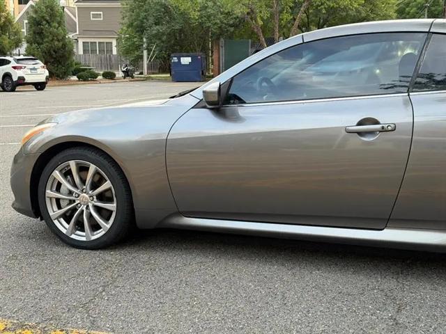 2010 INFINITI G37 G37