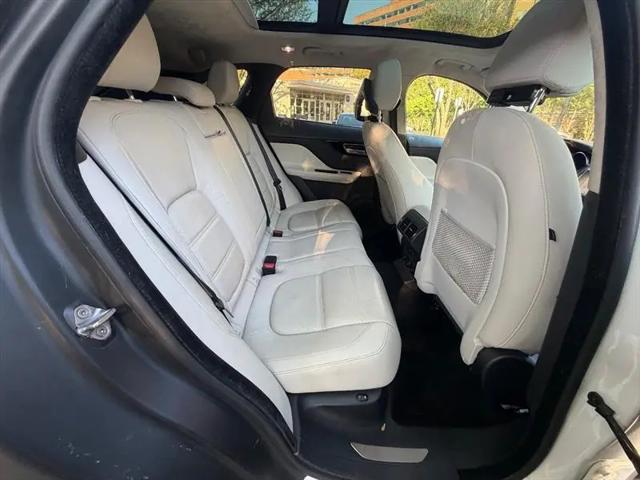 2019 Jaguar F-PACE 25t Prestige