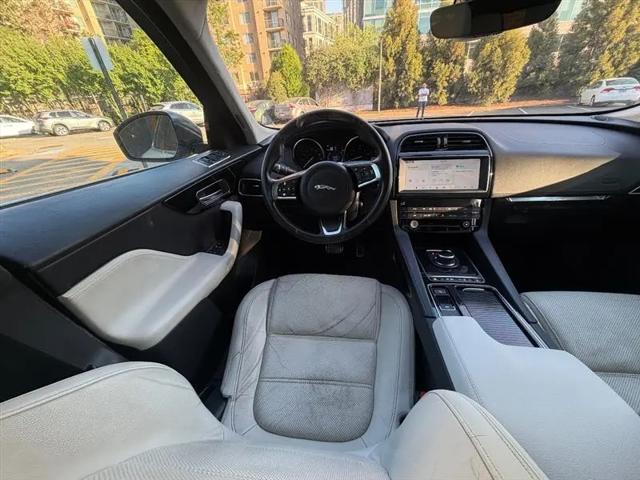 2019 Jaguar F-PACE 25t Prestige
