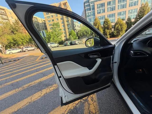 2019 Jaguar F-PACE 25t Prestige