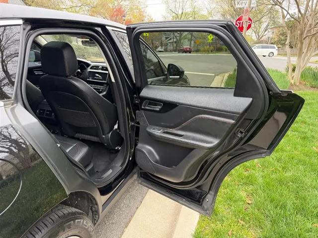 2019 Jaguar F-PACE 30t Prestige