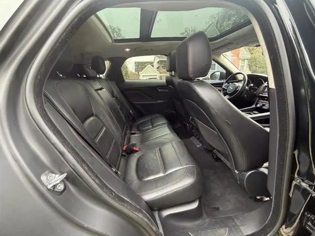 2019 Jaguar F-PACE 30t Prestige