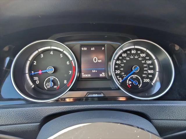 2017 Volkswagen Golf R 4-Door w/DCC & Navigation