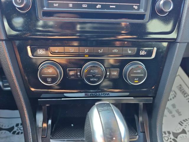 2017 Volkswagen Golf R 4-Door w/DCC & Navigation