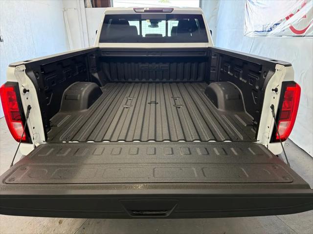 2026 GMC Sierra 2500HD Crew Cab, Standard Bed, SLE, 4WD