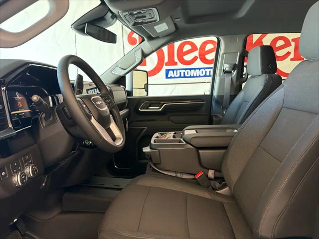 2026 GMC Sierra 2500HD Crew Cab, Standard Bed, SLE, 4WD