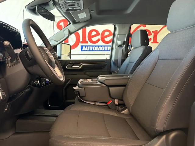 2026 GMC Sierra 2500HD Crew Cab, Standard Bed, SLE, 4WD