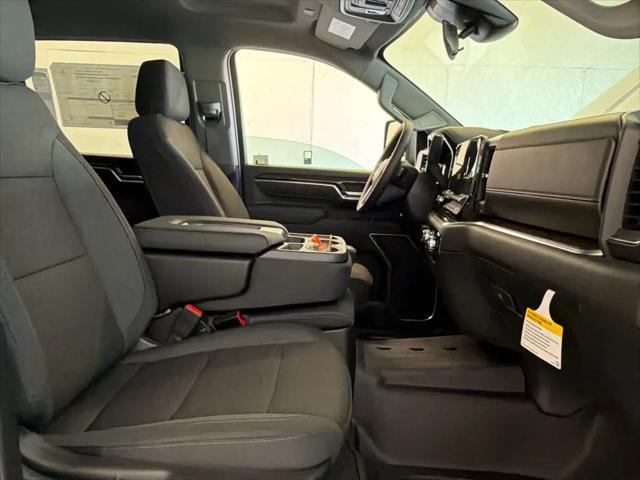 2026 GMC Sierra 2500HD Crew Cab, Standard Bed, SLE, 4WD