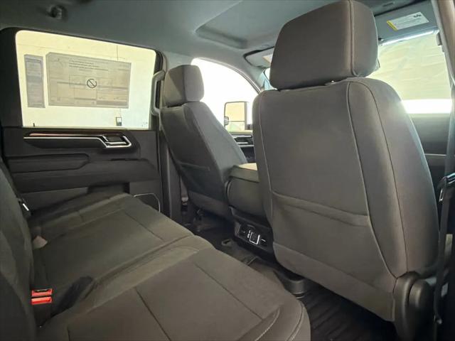 2026 GMC Sierra 2500HD Crew Cab, Standard Bed, SLE, 4WD