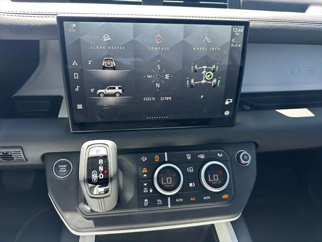 2025 Land Rover Defender 90 P300 S