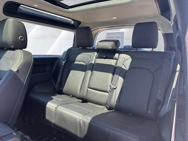 2025 Land Rover Defender 90 P300 S