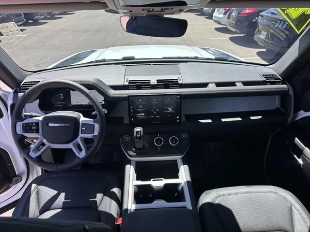2025 Land Rover Defender 90 P300 S
