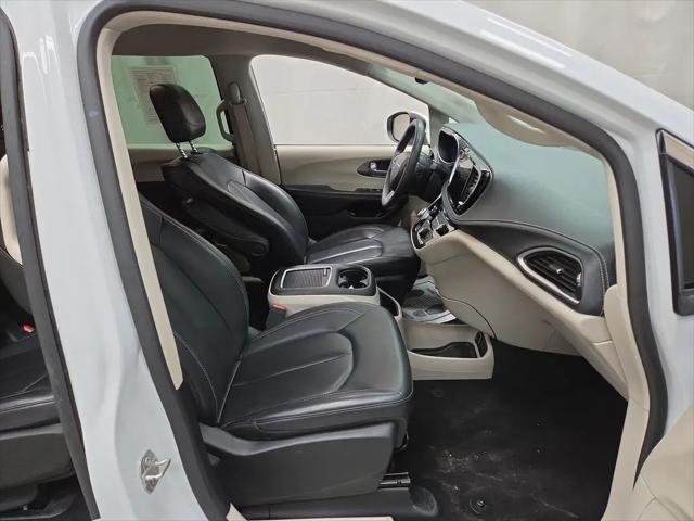 2023 Chrysler Pacifica Hybrid Touring L