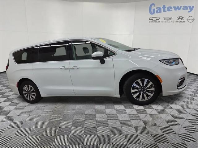 2023 Chrysler Pacifica Hybrid Touring L for sale in Fargo, ND