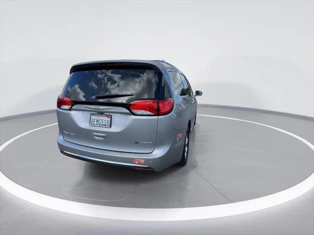 2018 Chrysler Pacifica Hybrid Limited
