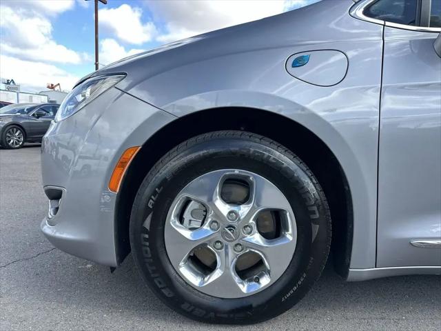 2018 Chrysler Pacifica Hybrid Limited