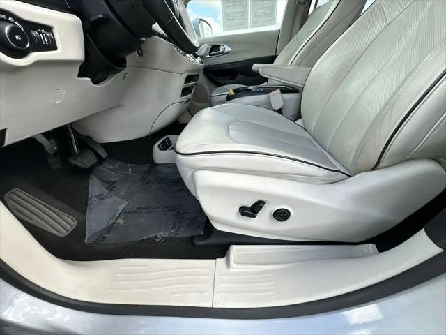 2018 Chrysler Pacifica Hybrid Limited