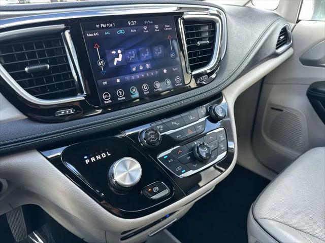 2018 Chrysler Pacifica Hybrid Limited