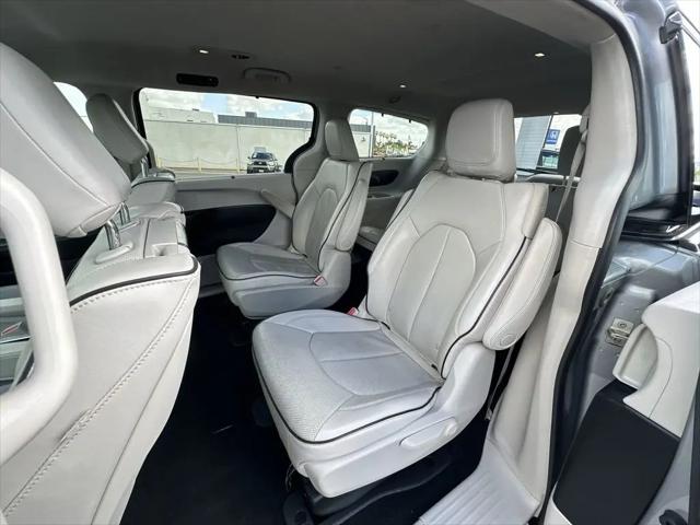 2018 Chrysler Pacifica Hybrid Limited