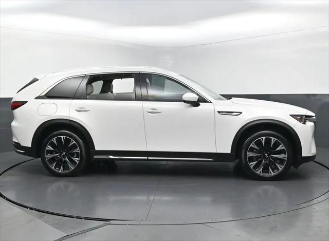 2024 Mazda X-90 Premium Plus