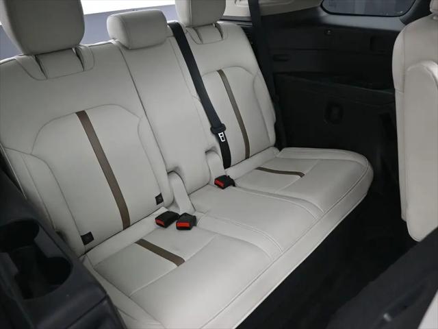2024 Mazda X-90 Premium Plus