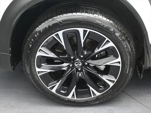 2024 Mazda X-90 Premium Plus